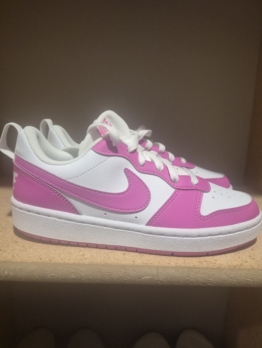 New Nike Youth Low-Top Sneakers in White and Pink